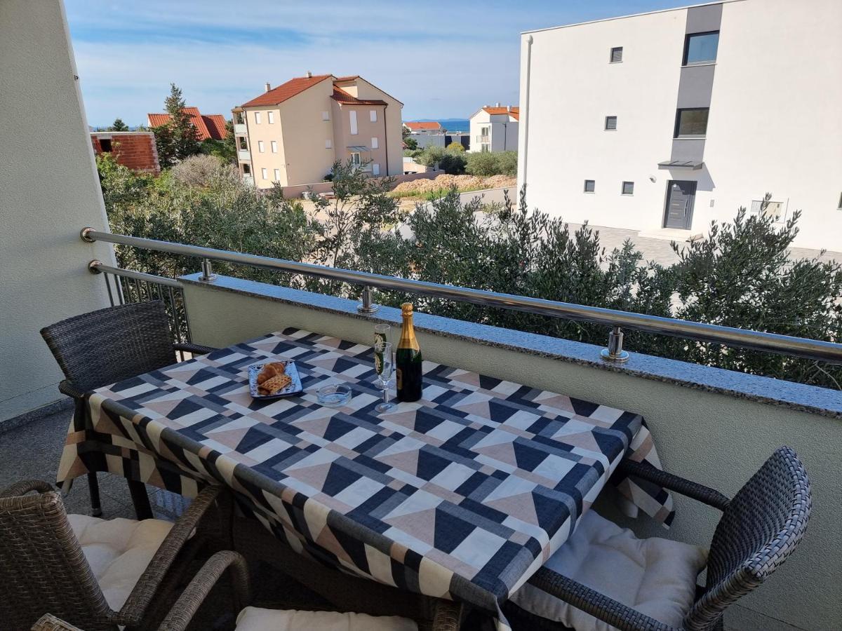 The Golden Grotto Apartments Novalja Quarto foto