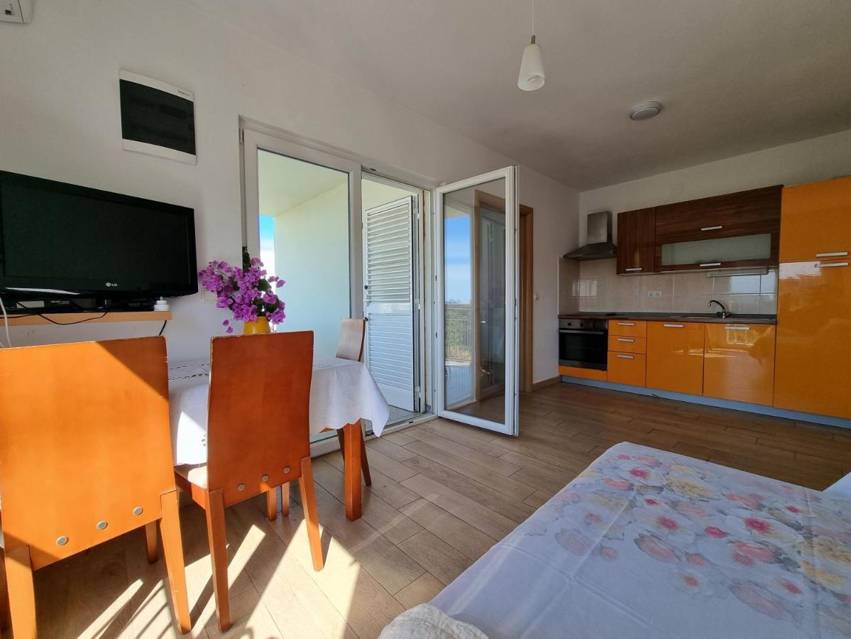 The Golden Grotto Apartments Novalja Exterior foto
