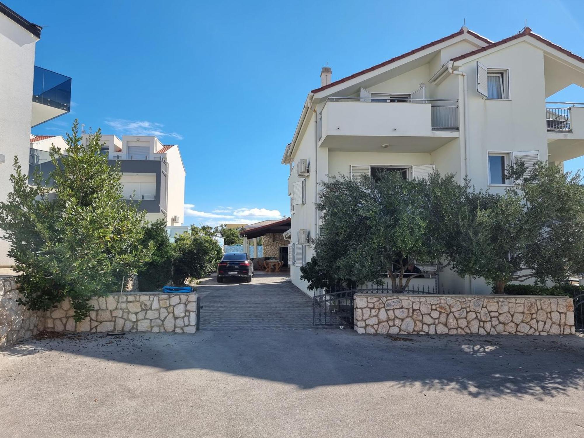 The Golden Grotto Apartments Novalja Exterior foto